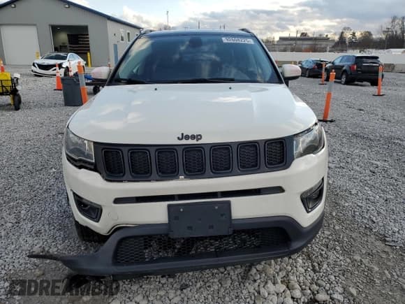 ✅ 2019 Jeep Compass Altitude • VIN: 3C4NJDBB6KT754695 • Lot: 92608225. Listed on Copart with 84,077 mi. Free auction sales archive from the USA and detailed vehicle history report at DreamBid. Image 5.