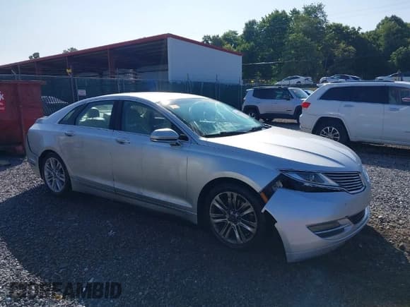 ✅ 2013 Lincoln MKZ • VIN: 3LN6L2GK5DR810147 • Lot: 40102072. Wystawiony na IAAI z przebiegiem 133 690 mil. Bezpłatny archiwum sprzedaży aukcyjnych z USA i szczegółowy raport historii pojazdu na DreamBid. Zdjęcie 1.