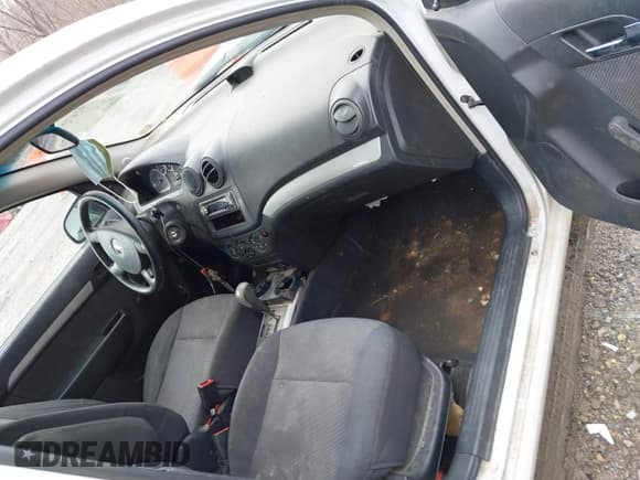 ✅ 2011 Chevrolet Aveo 1LT • VIN: KL1TD5DE2BB230366 • Lot: 41472714. Wystawiony na IAAI z przebiegiem 151 915 mil. Bezpłatny archiwum sprzedaży aukcyjnych z USA i szczegółowy raport historii pojazdu na DreamBid. Zdjęcie 5.