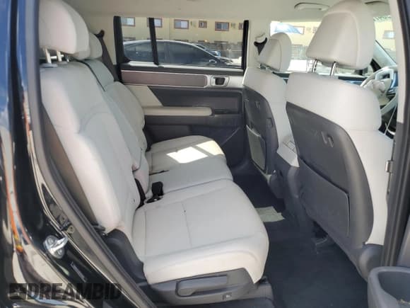 ✅ 2024 Hyundai Santa Fe SE • VIN: 5NMP14GL8RH026846 • Lot: 84798475. Listed on Copart with 15,807 mi. Free auction sales archive from the USA and detailed vehicle history report at DreamBid. Image 11.