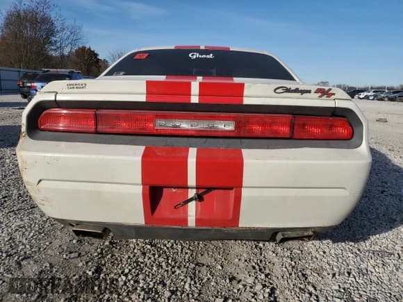 ✅ 2009 Dodge Challenger R/T • VIN: 2B3LJ54T79H581812 • Lot: 82593384. Wystawiony na Copart z przebiegiem 184 712 mil. Bezpłatny archiwum sprzedaży aukcyjnych z USA i szczegółowy raport historii pojazdu na DreamBid. Zdjęcie 6.