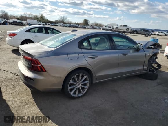 ✅ 2020 Volvo S60 Momentum • VIN: 7JR102FK1LG064926 • Lot: 42684723. Wystawiony na Copart z przebiegiem 29 109 mil. Bezpłatny archiwum sprzedaży aukcyjnych z USA i szczegółowy raport historii pojazdu na DreamBid. Zdjęcie 3.
