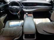 ✅ 2019 Lexus LS 500 • VIN: JTHC51FF0K5006854 • Lot: 59054025. Wystawiony na Copart z przebiegiem 59 267 mil. Bezpłatny archiwum sprzedaży aukcyjnych z USA i szczegółowy raport historii pojazdu na DreamBid. Zdjęcie 8.