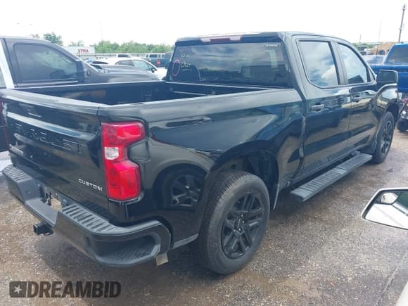 ✅ 2023 Chevrolet Silverado 1500 Custom • VIN: 3GCPABEK6PG212991 • Lot: 42938666. Wystawiony na IAAI z przebiegiem 68 960 mil. Bezpłatny archiwum sprzedaży aukcyjnych z USA i szczegółowy raport historii pojazdu na DreamBid. Zdjęcie 4.