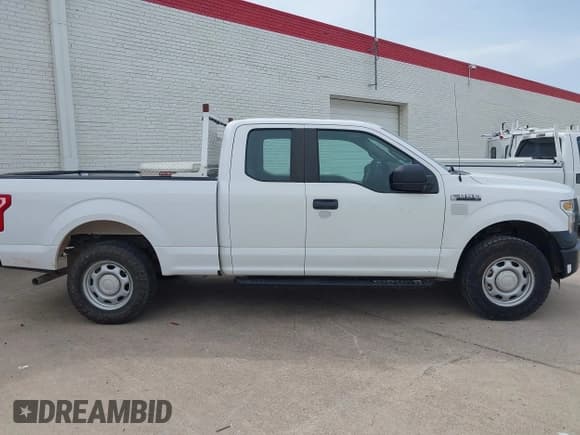 ✅ 2017 Ford F-150 XL • VIN: 1FTFX1EF9HKC49485 • Lot: 42229882. Listed on IAAI with 121,788 mi. Free auction sales archive from the USA and detailed vehicle history report at DreamBid. Image 13.