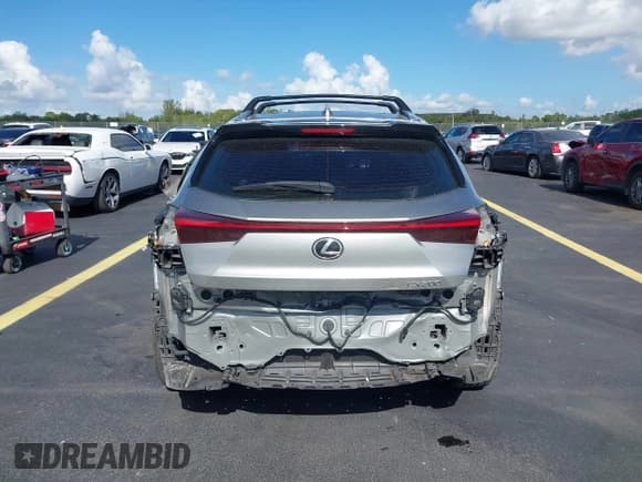 ✅ 2022 Lexus UX 200 F Sport • VIN: JTHE3JBH9N2048306 • Лот: 42516590. Опубликован ранее на IAAI с пробегом 73 139 миль. Бесплатный доступ к архиву аукционных продаж из США и подробный отчёт об истории автомобиля на DreamBid. Изображение 6.