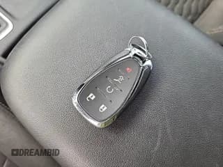 ✅ 2021 Chevrolet Equinox LT • VIN: 2GNAXJEV6M6105480 • Лот: 42294667. Опубликован ранее на IAAI с пробегом 83 856 миль. Бесплатный доступ к архиву аукционных продаж из США и подробный отчёт об истории автомобиля на DreamBid. Изображение 1.