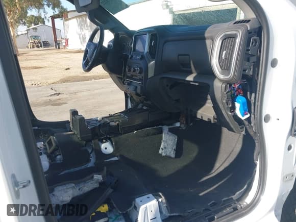 ✅ 2020 Chevrolet Silverado 1500 LT Trail Boss • VIN: 3GCPYFEL5LG376688 • Лот: 43278222. Опубликован ранее на IAAI с пробегом Не указан. Бесплатный доступ к архиву аукционных продаж из США и подробный отчёт об истории автомобиля на DreamBid. Изображение 11.