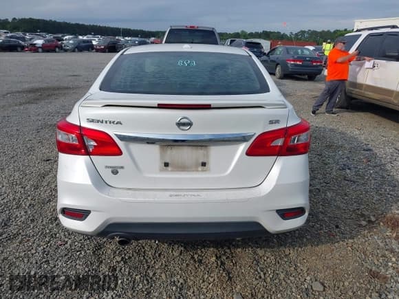 ✅ 2016 Nissan Sentra SL • VIN: 3N1AB7AP5GY256415 • Lot: 42366708. Listed on IAAI with 134,210 mi. Free auction sales archive from the USA and detailed vehicle history report at DreamBid. Image 15.