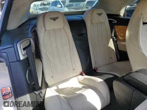 ✅ 2013 Bentley Continental GT • VIN: SCBGR3ZA1DC078568 • Lot: 80524375. Listed on Copart with 39,318 mi. Free auction sales archive from the USA and detailed vehicle history report at DreamBid. Image 10.