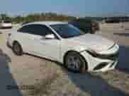 2024 Hyundai Elantra SE with VIN KMHLL4DG9RU821280, listed as a Copart auction lot 86333435 with 9,425 mi miles and Clean title. Bid and sale history available at DreamBid. Image 4.