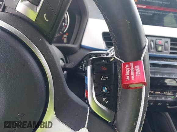 ✅ 2020 BMW X1 xDrive28i • VIN: WBXJG9C00L5R69467 • Lot: 43390251. Wystawiony na IAAI z przebiegiem 97 121 mil. Bezpłatny archiwum sprzedaży aukcyjnych z USA i szczegółowy raport historii pojazdu na DreamBid. Zdjęcie 11.