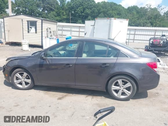 ✅ 2015 Chevrolet Cruze LT • VIN: 1G1PE5SB8F7129284 • Лот: 42999670. Опубликован ранее на IAAI с пробегом 175 059 миль. Бесплатный доступ к архиву аукционных продаж из США и подробный отчёт об истории автомобиля на DreamBid. Изображение 14.