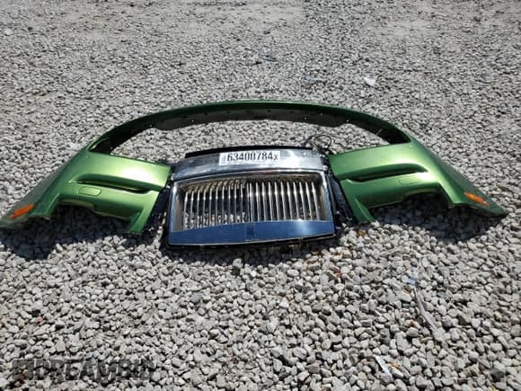 ✅ 2015 Rolls-Royce Ghost • VIN: SCA664S50FUX53383 • Lot: 63400784. Wystawiony na Copart z przebiegiem Nie podano. Bezpłatny archiwum sprzedaży aukcyjnych z USA i szczegółowy raport historii pojazdu na DreamBid. Zdjęcie 12.