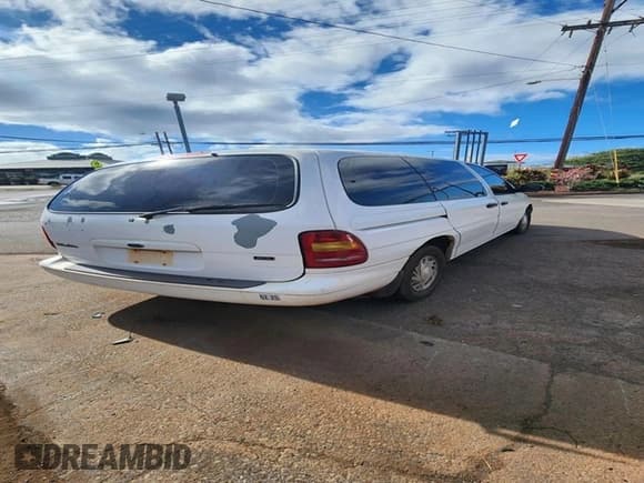 ✅ 1998 Ford Windstar GL • VIN: 2FMZA51U9WBD30693 • Lot: 80142064. Wystawiony na Copart z przebiegiem 159 191 mil. Bezpłatny archiwum sprzedaży aukcyjnych z USA i szczegółowy raport historii pojazdu na DreamBid. Zdjęcie 3.