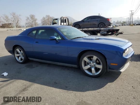 ✅ 2009 Dodge Challenger R/T • VIN: 2B3LJ54T49H603913 • Lot: 43987575. Wystawiony na Copart z przebiegiem 173 309 mil. Bezpłatny archiwum sprzedaży aukcyjnych z USA i szczegółowy raport historii pojazdu na DreamBid. Zdjęcie 4.