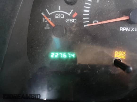 ✅ 1999 Dodge 1500 • VIN: 1B7HC13Z7XJ646070 • Лот: 87679325. Размещён на Copart с пробегом 227 674 миль миль. Получите бесплатный доступ к архиву аукционных продаж из США и посмотрите подробный отчёт об истории автомобиля на DreamBid. Изображение 9.