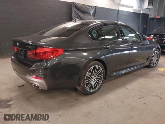 ✅ 2019 BMW 5 Series 530i xDrive • VIN: WBAJA7C57KWW45999 • Lot: 42540573. Listed on IAAI with 42,463 mi. Free auction sales archive from the USA and detailed vehicle history report at DreamBid. Image 4.
