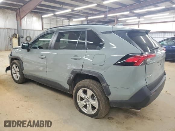 ✅ 2020 Toyota RAV4 XLE • VIN: 2T3W1RFVXLC072324 • Lot: 92483485. Wystawiony na Copart z przebiegiem 83 894 mil. Bezpłatny archiwum sprzedaży aukcyjnych z USA i szczegółowy raport historii pojazdu na DreamBid. Zdjęcie 2.