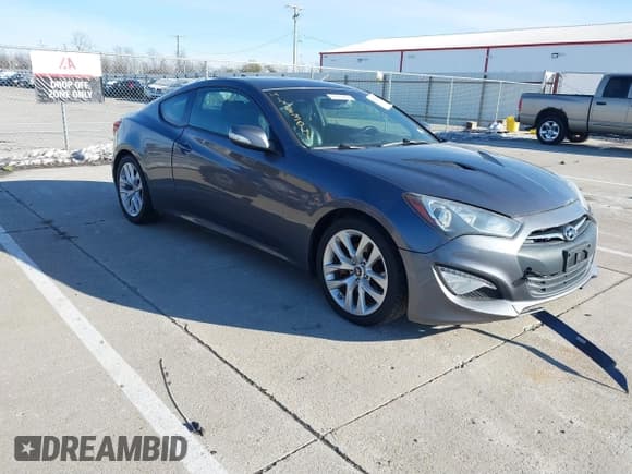 ✅ 2013 Hyundai Genesis Coupe R-Spec • VIN: KMHHU6KJ3DU108753 • Lot: 41383041. Wystawiony na IAAI z przebiegiem 114 474 mil. Bezpłatny archiwum sprzedaży aukcyjnych z USA i szczegółowy raport historii pojazdu na DreamBid. Zdjęcie 1.