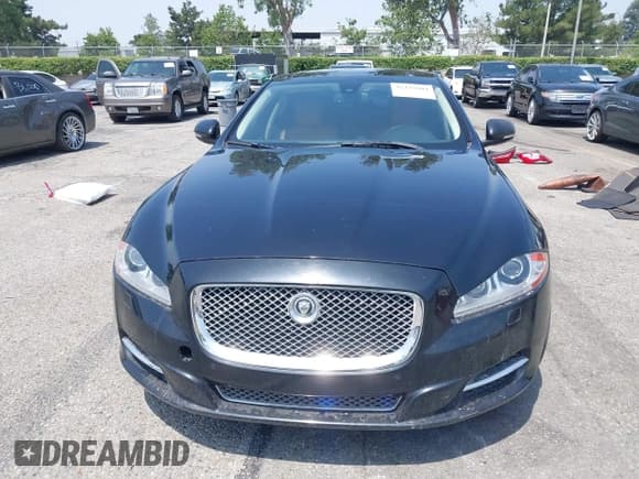 ✅ 2012 Jaguar XJ Supercharged • VIN: SAJWA2GE9CMV29109 • Лот: 42443604. Опубликован ранее на IAAI с пробегом 52 343 миль. Бесплатный доступ к архиву аукционных продаж из США и подробный отчёт об истории автомобиля на DreamBid. Изображение 13.