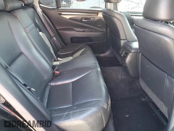 ✅ 2017 Lexus LS 460 • VIN: JTHBL5EFXH5147028 • Лот: 62875195. Опубликован ранее на Copart с пробегом 92 162 миль. Бесплатный доступ к архиву аукционных продаж из США и подробный отчёт об истории автомобиля на DreamBid. Изображение 10.