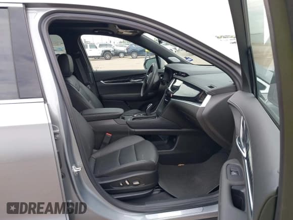 ✅ 2025 Cadillac XT6 FWD Premium Luxury • VIN: 1GYKPCRS0SZ119055 • Lot: 42574001. Listed on IAAI with 17,137 mi. Free auction sales archive from the USA and detailed vehicle history report at DreamBid. Image 5.