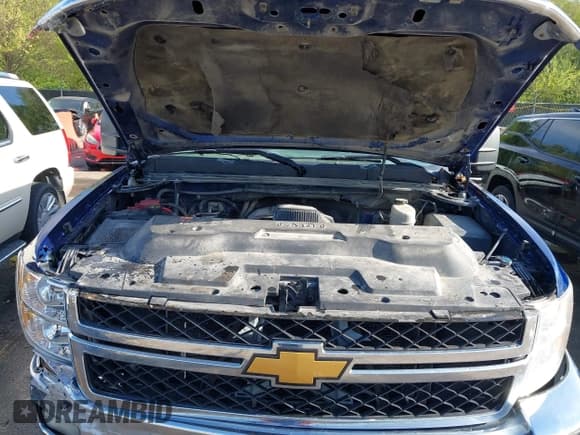 ✅ 2013 Chevrolet Silverado 2500HD LT • VIN: 1GC1KXCG1DF130999 • Lot: 42080914. Listed on IAAI with 366,141 mi. Free auction sales archive from the USA and detailed vehicle history report at DreamBid. Image 10.