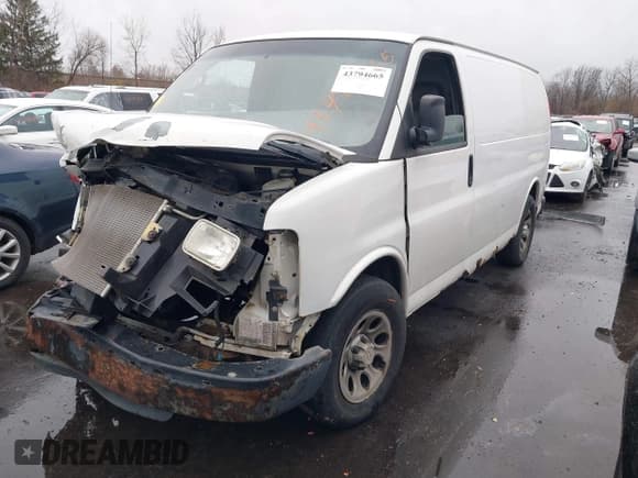 ✅ 2008 Chevrolet Express Cargo • VIN: 1GCFG15X981138949 • Лот: 43794665. Опубликован ранее на IAAI с пробегом 216 089 миль. Бесплатный доступ к архиву аукционных продаж из США и подробный отчёт об истории автомобиля на DreamBid. Изображение 2.
