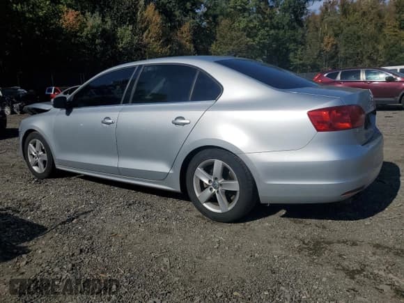 ✅ 2014 Volkswagen Jetta TDI • VIN: 3VWLL7AJ8EM422717 • Lot: 86986875. Wystawiony na Copart z przebiegiem 140 396 mil. Bezpłatny archiwum sprzedaży aukcyjnych z USA i szczegółowy raport historii pojazdu na DreamBid. Zdjęcie 2.