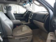 ✅ 2008 Toyota Sequoia SR5 • VIN: 5TDBY64A58S014508 • Лот: 41592166. Опубликован ранее на IAAI с пробегом 277 166 миль. Бесплатный доступ к архиву аукционных продаж из США и подробный отчёт об истории автомобиля на DreamBid. Изображение 5.