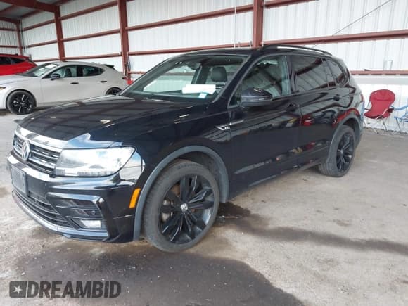 ✅ 2021 Volkswagen Tiguan SE • VIN: 3VV2B7AX4MM052467 • Lot: 43751205. Wystawiony na IAAI z przebiegiem 89 374 mil. Bezpłatny archiwum sprzedaży aukcyjnych z USA i szczegółowy raport historii pojazdu na DreamBid. Zdjęcie 2.