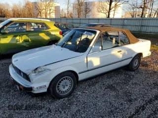 1989 BMW 3 Series z VIN WBABB1306K8274633, wystawiony jako Copart lot #79008404 z przebiegiem 160 197 mil mil oraz Szkoda całkowita • Salvage title. Historia ofert i sprzedaży dostępna na DreamBid. Obrazek 1.
