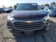 ✅ 2020 Chevrolet Traverse LT Cloth • VIN: 1GNEVGKW0LJ286665 • Lot: 67688544. Wystawiony na Copart z przebiegiem 63 768 mil. Bezpłatny archiwum sprzedaży aukcyjnych z USA i szczegółowy raport historii pojazdu na DreamBid. Zdjęcie 5.