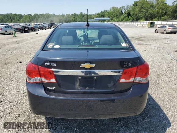 2015 Chevrolet Cruze LS z VIN 1G1PB5SH8F7188669, wystawiony jako Copart lot #61000845 z przebiegiem 118 179 mil mil oraz Szkoda całkowita • Salvage title. Historia ofert i sprzedaży dostępna na DreamBid. Obrazek 6.