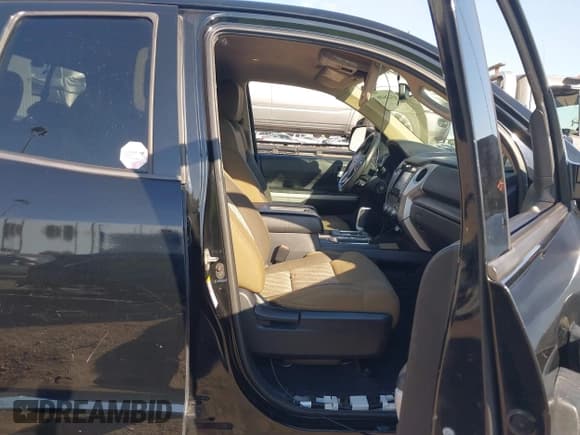 ✅ 2019 Toyota Tundra SR • VIN: 5TFRY5F16KX244291 • Лот: 43428496. Опубликован ранее на IAAI с пробегом 176 450 миль. Бесплатный доступ к архиву аукционных продаж из США и подробный отчёт об истории автомобиля на DreamBid. Изображение 5.