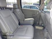 ✅ 2015 Nissan Quest SV • VIN: JN8AE2KP1F9131071 • Lot: 42351720. Wystawiony na IAAI z przebiegiem 118 890 mil. Bezpłatny archiwum sprzedaży aukcyjnych z USA i szczegółowy raport historii pojazdu na DreamBid. Zdjęcie 8.