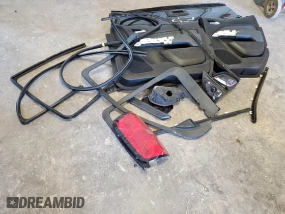 ✅ 2017 Chevrolet Colorado 2WD Z71 • VIN: 1GCGSDEN5H1193028 • Lot: 85563325. Listed on Copart with 86,900 mi. Free auction sales archive from the USA and detailed vehicle history report at DreamBid. Image 12.