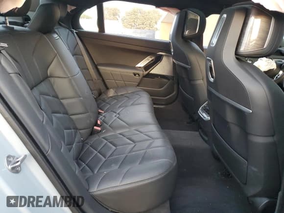 ✅ 2024 BMW 7 Series 740i xDrive • VIN: WBA33EH05RCS18269 • Lot: 84739554. Listed on Copart with 15,753 mi. Free auction sales archive from the USA and detailed vehicle history report at DreamBid. Image 10.