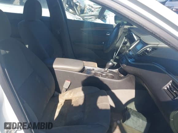 ✅ 2017 Chevrolet Impala LS • VIN: 2G11X5SAXH9156060 • Lot: 43067502. Listed on IAAI with 247,452 mi. Free auction sales archive from the USA and detailed vehicle history report at DreamBid. Image 5.