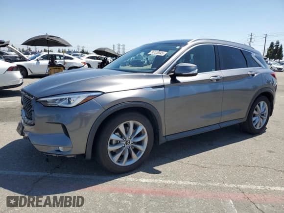 ✅ 2021 Infiniti QX50 Luxe • VIN: 3PCAJ5BA4MF108083 • Лот: 55128045. Опубликован ранее на Copart с пробегом 45 572 миль. Бесплатный доступ к архиву аукционных продаж из США и подробный отчёт об истории автомобиля на DreamBid. Изображение 1.