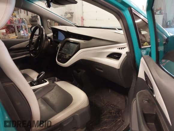 ✅ 2020 Chevrolet Bolt EV Premier • VIN: 1G1FZ6S06L4149079 • Lot: 43705971. Listed on IAAI with 96,951 mi. Free auction sales archive from the USA and detailed vehicle history report at DreamBid. Image 5.