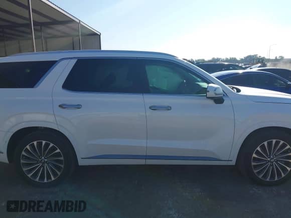 2025 Hyundai Palisade Calligraphy с VIN KM8R74GE2SU935197, выставлен на аукционе IAAI как лот 43286627 с пробегом 3 505 миль миль и . История ставок и продаж доступна на DreamBid. Изображение 13.