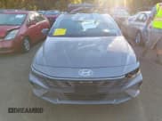 ✅ 2025 Hyundai Elantra SEL Sport • VIN: KMHLM4DG6SU933179 • Lot: 43275340. Wystawiony na IAAI z przebiegiem 44 mil. Bezpłatny archiwum sprzedaży aukcyjnych z USA i szczegółowy raport historii pojazdu na DreamBid. Zdjęcie 13.