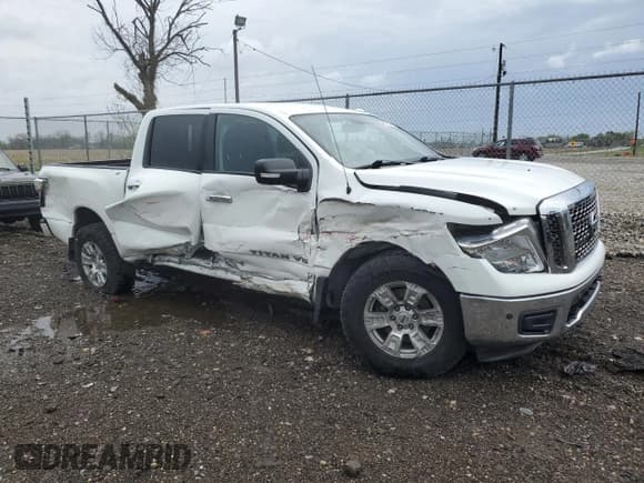 ✅ 2018 Nissan Titan Pro-4X • VIN: 1N6AA1E52JN504501 • Лот: 54606545. Опубликован ранее на Copart с пробегом 187 042 миль. Бесплатный доступ к архиву аукционных продаж из США и подробный отчёт об истории автомобиля на DreamBid. Изображение 4.