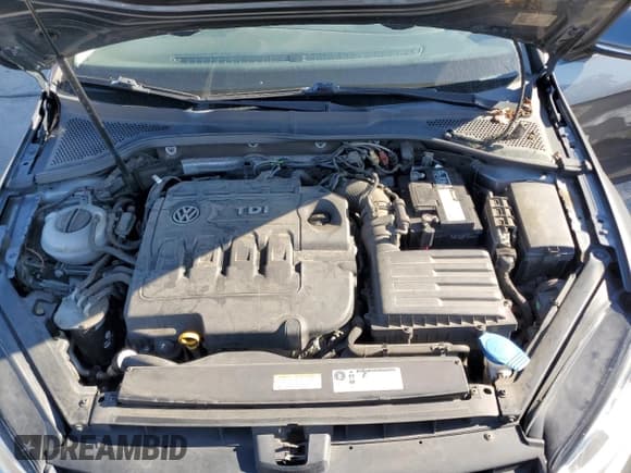 ✅ 2015 Volkswagen Golf SE • VIN: 3VWCA7AU3FM509748 • Lot: 91234205. Listed on Copart with 50,600 mi. Free auction sales archive from the USA and detailed vehicle history report at DreamBid. Image 11.