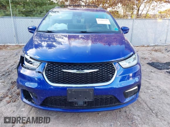 ✅ 2021 Chrysler Pacifica Touring • VIN: 2C4RC1FG1MR502455 • Lot: 43582725. Wystawiony na IAAI z przebiegiem 54 732 mil. Bezpłatny archiwum sprzedaży aukcyjnych z USA i szczegółowy raport historii pojazdu na DreamBid. Zdjęcie 12.