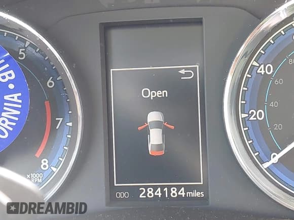 ✅ 2017 Toyota Corolla LE • VIN: 5YFBURHE6HP717196 • Лот: 43737999. Опубликован ранее на IAAI с пробегом 284 184 миль. Бесплатный доступ к архиву аукционных продаж из США и подробный отчёт об истории автомобиля на DreamBid. Изображение 16.