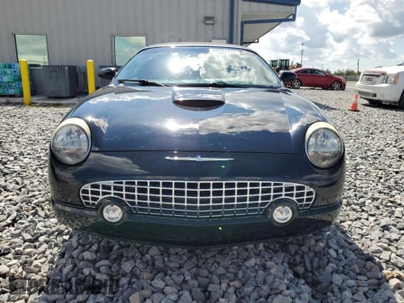 ✅ 2004 Ford Thunderbird Deluxe • VIN: 1FAHP60A84Y105845 • Lot: 87201715. Listed on Copart with 35,895 mi. Free auction sales archive from the USA and detailed vehicle history report at DreamBid. Image 5.