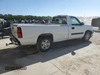 ✅ 2005 Chevrolet Silverado 1500 Work Truck • VIN: 1GCEC14Z05Z150138 • Лот: 70195914. Опубликован ранее на Copart с пробегом Не указан. Бесплатный доступ к архиву аукционных продаж из США и подробный отчёт об истории автомобиля на DreamBid. Изображение 3.